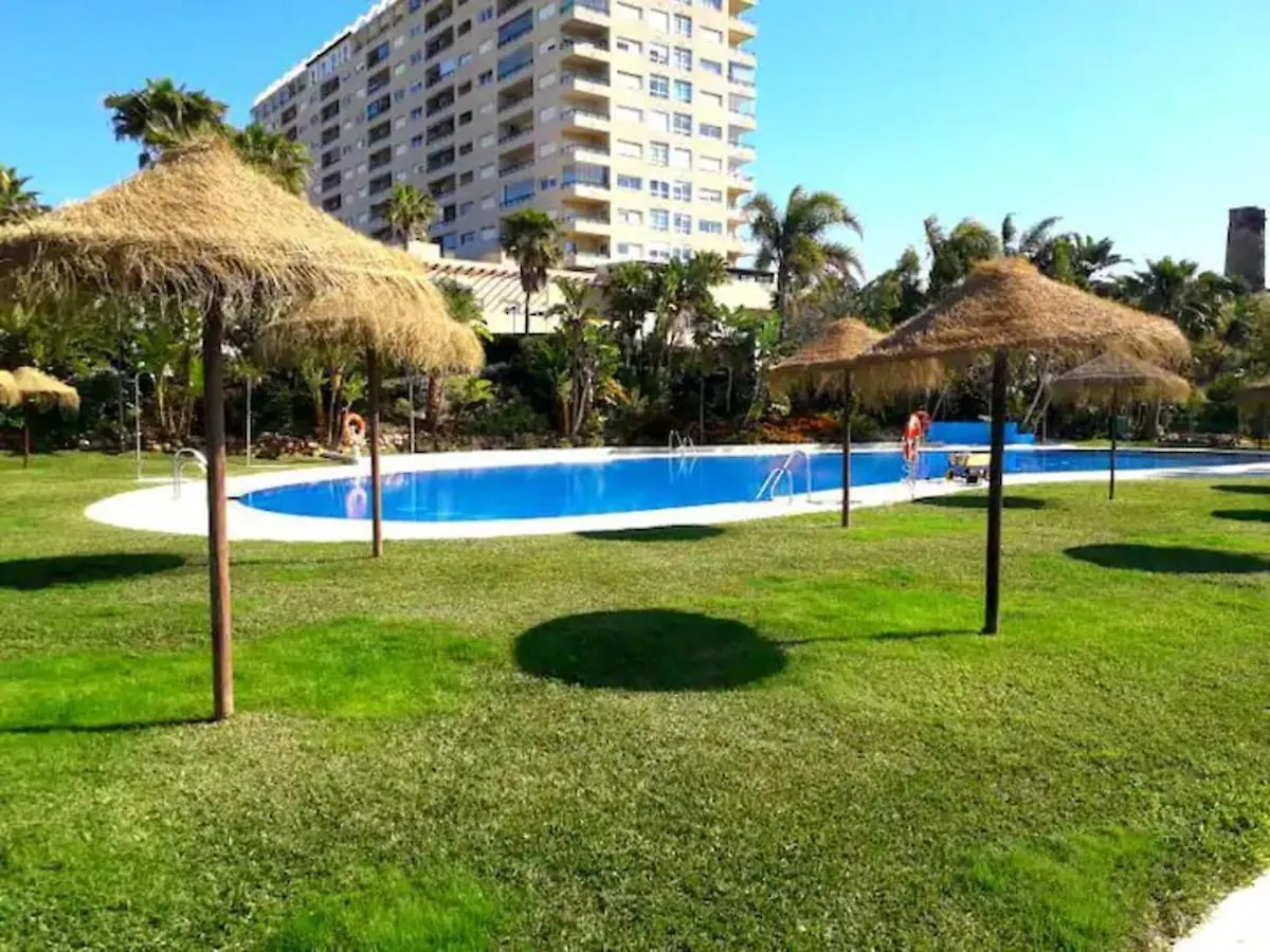 Beachfront Complex El Coloso Views,Pools,Parking Benalmadena Costa Spain