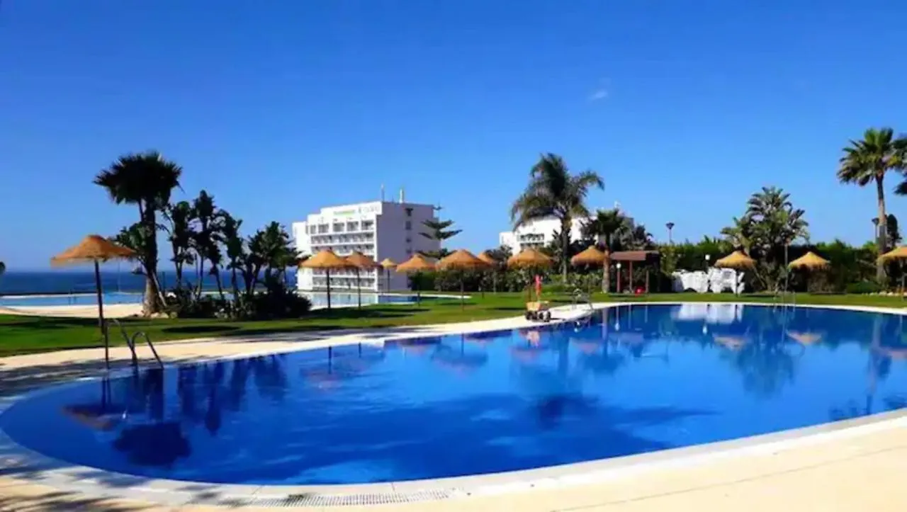 Apartment Beachfront Complex El Coloso Views,Pools,Parking Benalmadena Costa Spain