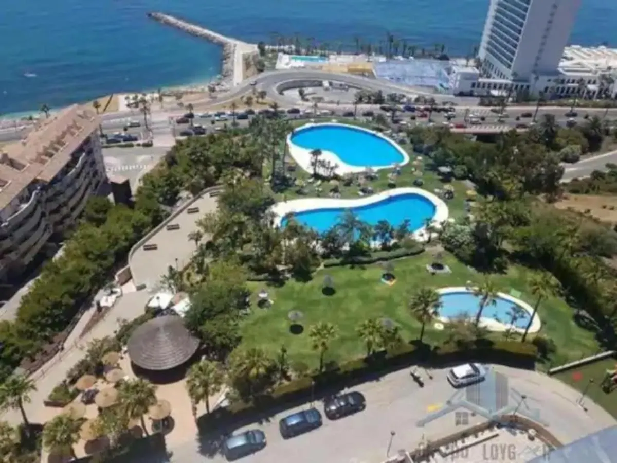 Beachfront Complex El Coloso Views,Pools,Parking Benalmadena Costa Apartment