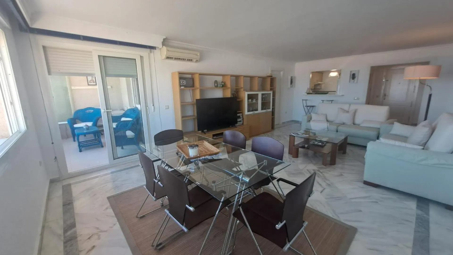 Beachfront Complex El Coloso Views,Pools,Parking Benalmadena Costa Spain