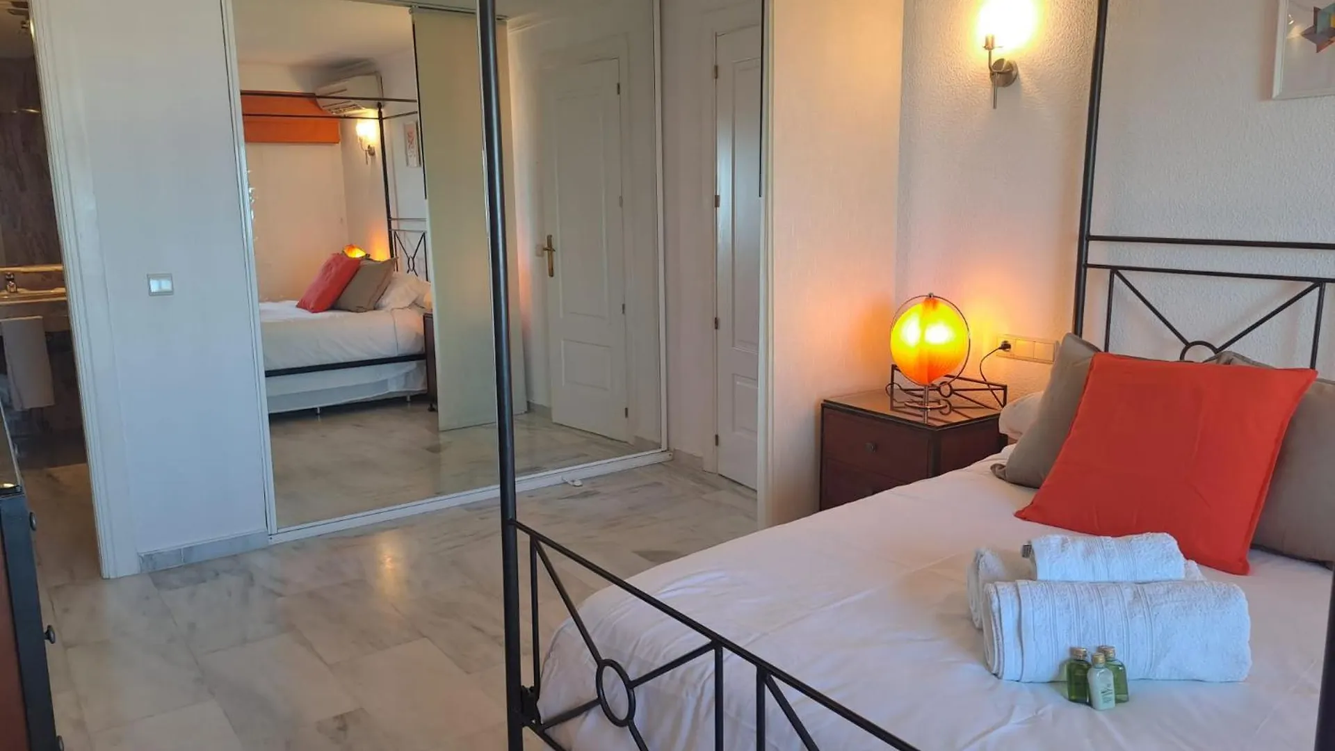 Apartment Beachfront Complex El Coloso Views,Pools,Parking Benalmadena Costa Spain